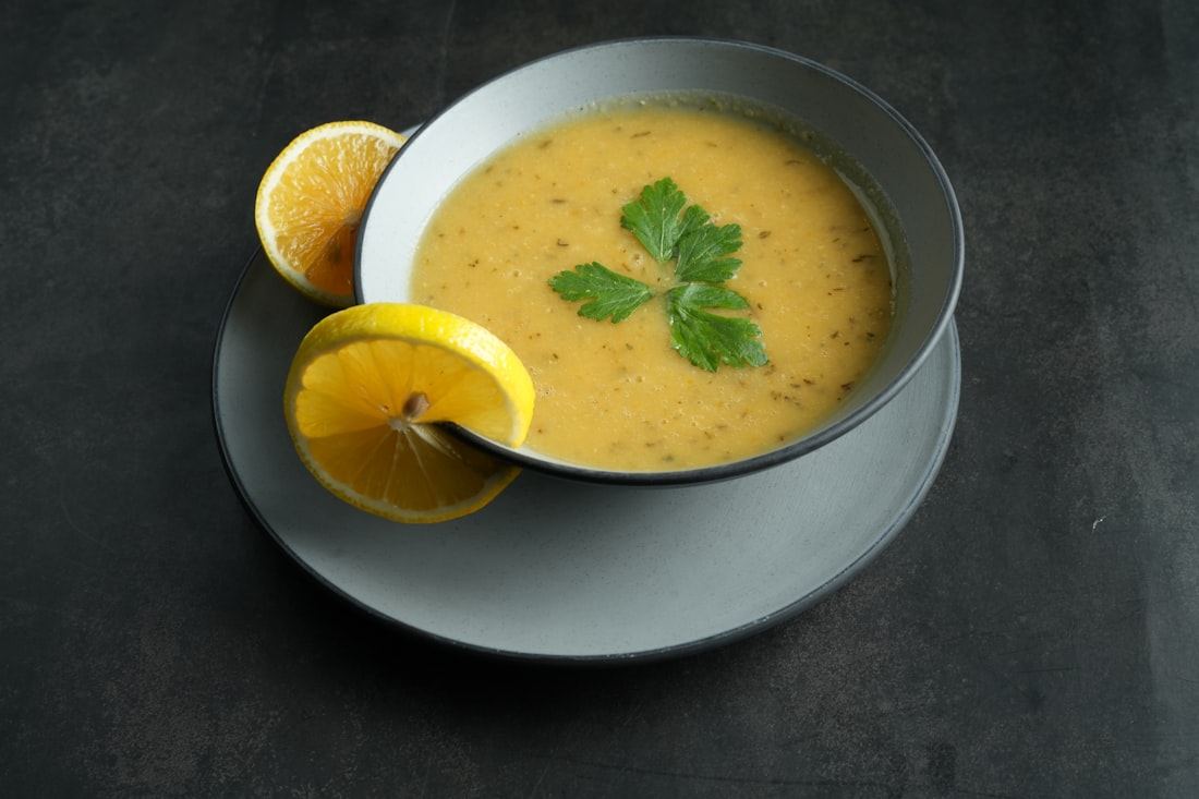Sopa casera de lentejas con verduras